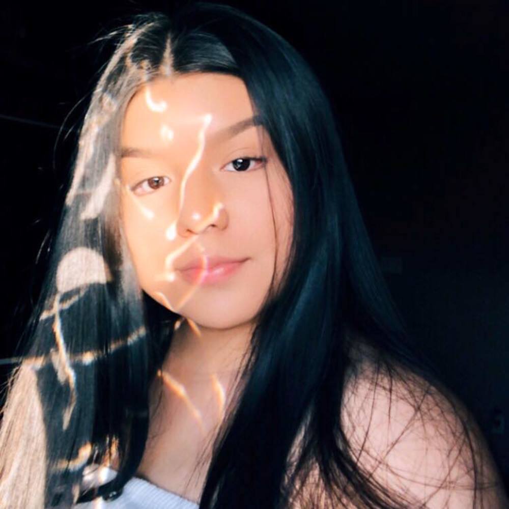 Meet your Posher, Esmeralda